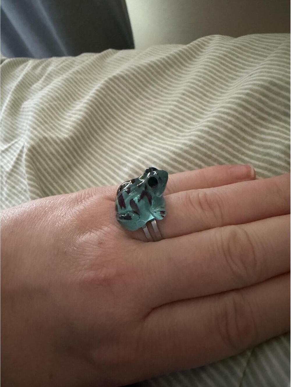 Adjustable Frog Ring - blue
